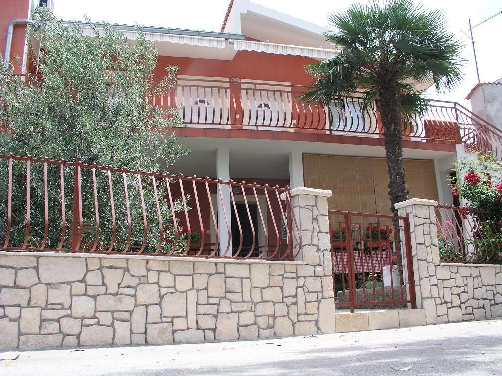 Apartments Salamun Biograd Na Moru Habitación foto