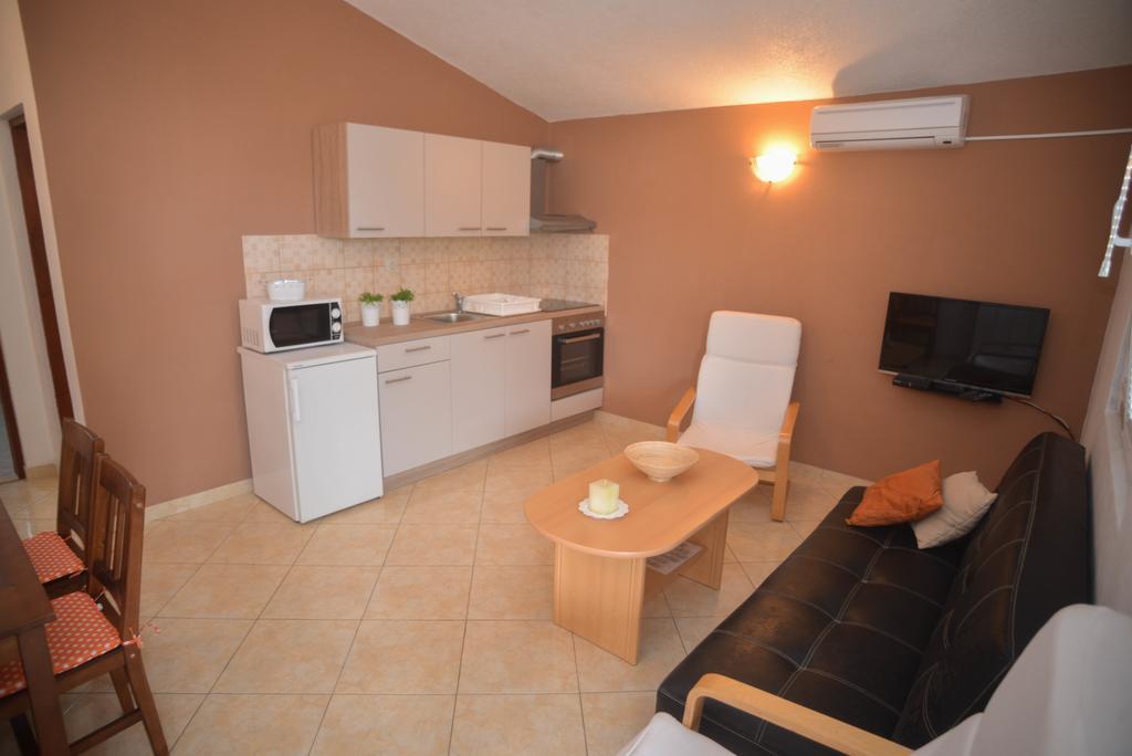 Apartments Salamun Biograd Na Moru Exterior foto